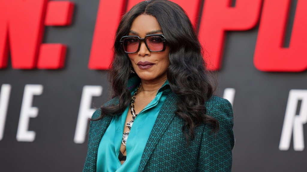 Angela Bassett Wants to Reprise This Beloved 90s Character