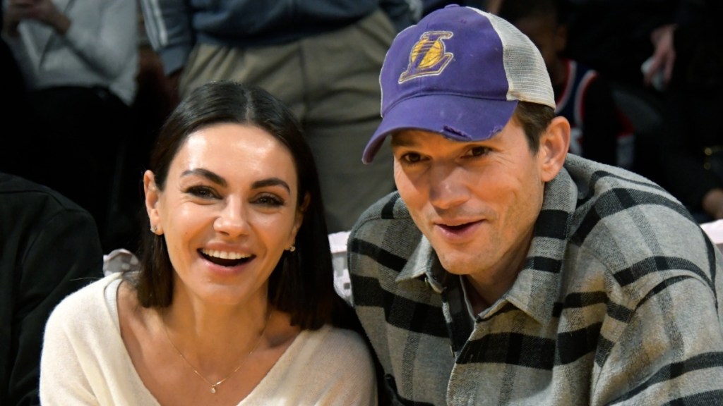 Ashton Kutcher & Mila Kunis Spotted Dancing Together at Backstreet Boys Concert