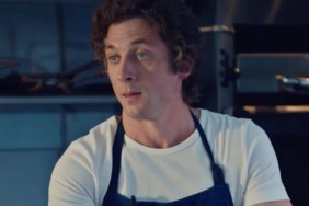 'Jeremy Allen White Belly Button' Trends Amid Shirtless Picture On Beach