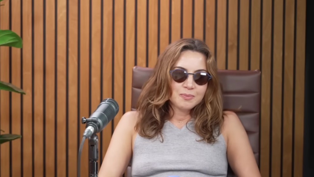 Aubrey Plaza Talks About Struggle & Grief After Husband’s Demise