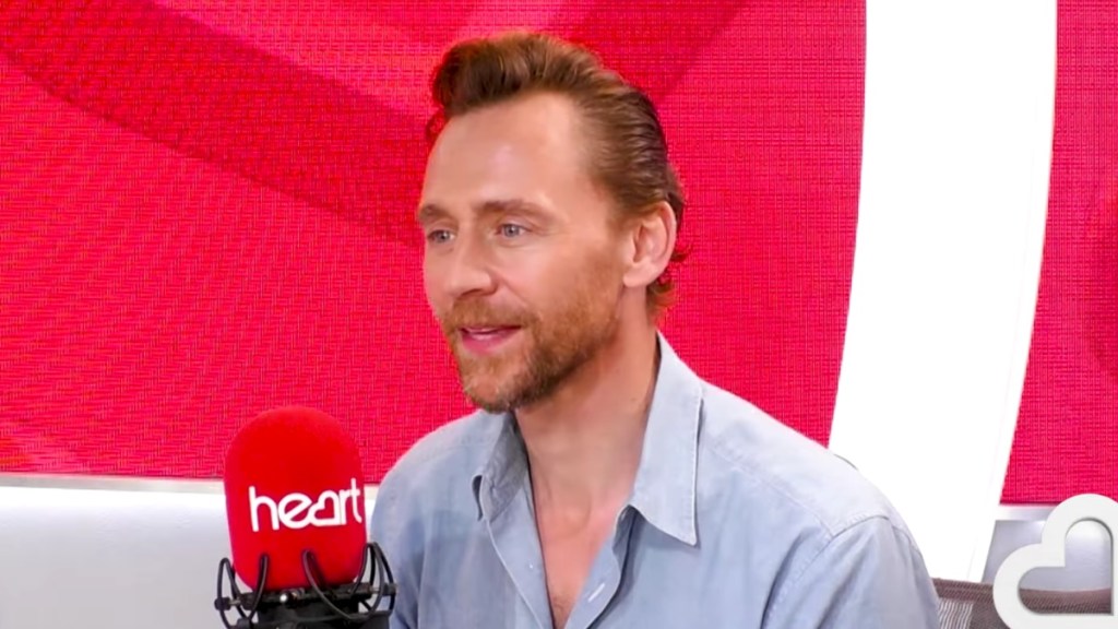 Tom Hiddleston Has Unexpected Reaction to Ex Taylor Swift Question