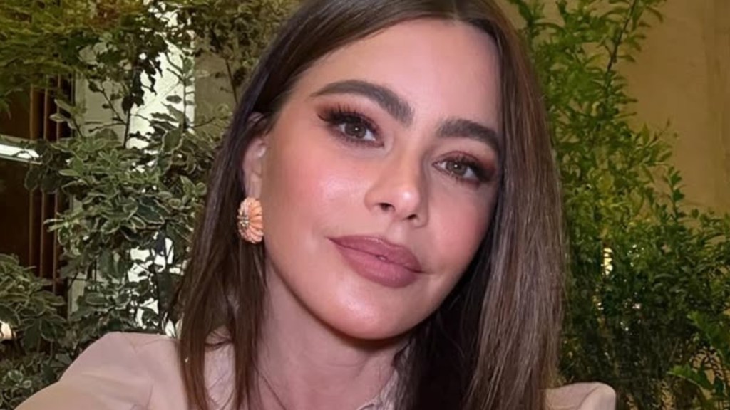 Sofia Vergara Puts on a Cheeky Display in Sultry Video