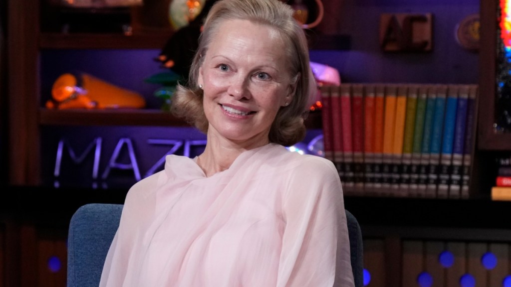 Pamela Anderson Responds to Meghan Markle Copying Her Cook Show Claims