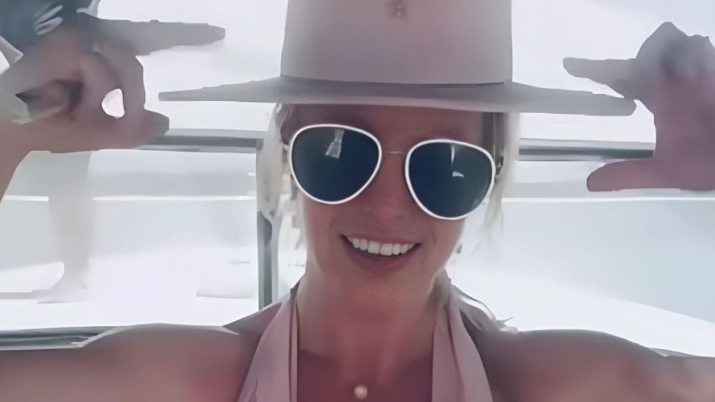 Britney Spears Flaunts Her Body in Plunging Side-Cut Swimsuit