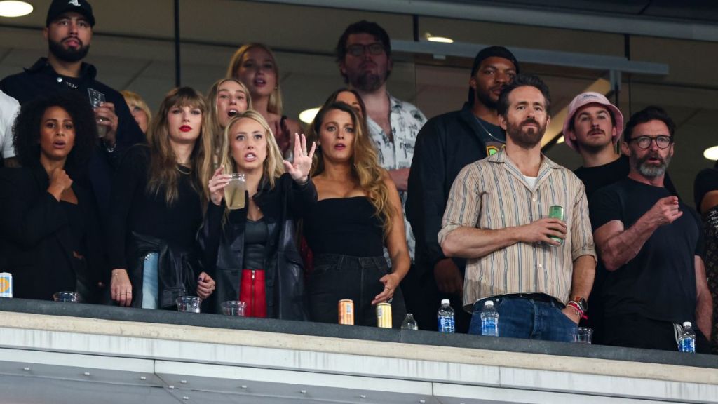 Taylor Swift's Engagement Doesn't Affect Blake Lively in Any Way, Says Source