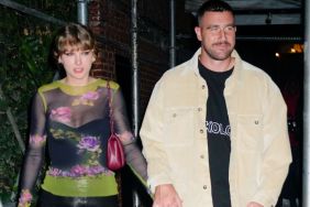 Rapper Offers to Officiate Taylor Swift & Travis Kelce's Wedding