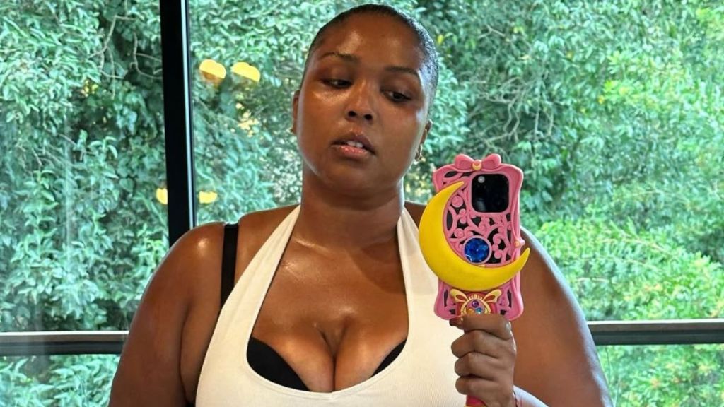 Lizzo's Mental Health Confession Resurfaces Amid Body Transformation