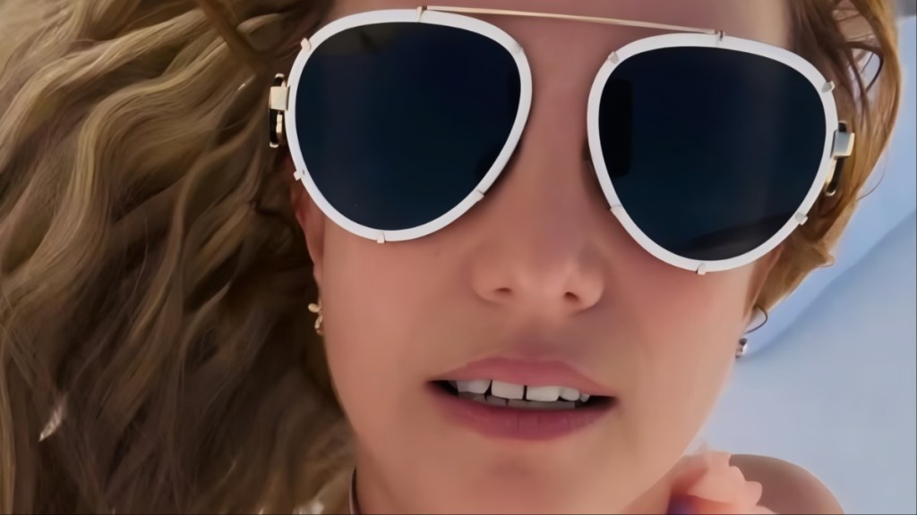 Britney Spears Dances to Ex Justin Timberlake's Song in String Bikini