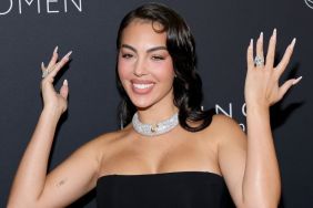 Cristiano Ronaldo’s Fiancée Shows off Massive Diamond Ring From Engagement on Red Carpet