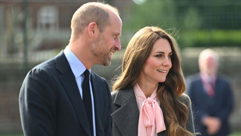 Kate Middleton Drapes Herself in Fall Staples for Royal Outing With Prince William