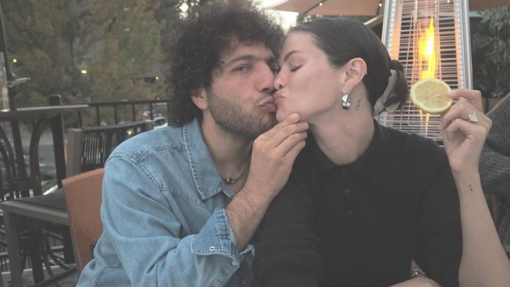 A Prenup Wasn't 'Optional' for Selena Gomez & Benny Blanco, Says Source