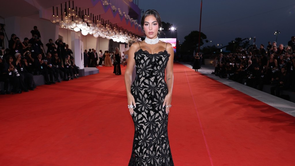 Cristiano Ronaldo's Fiancee Georgina Rodriguez Flaunts Her Figure & Ring in Body-Hugging Dress