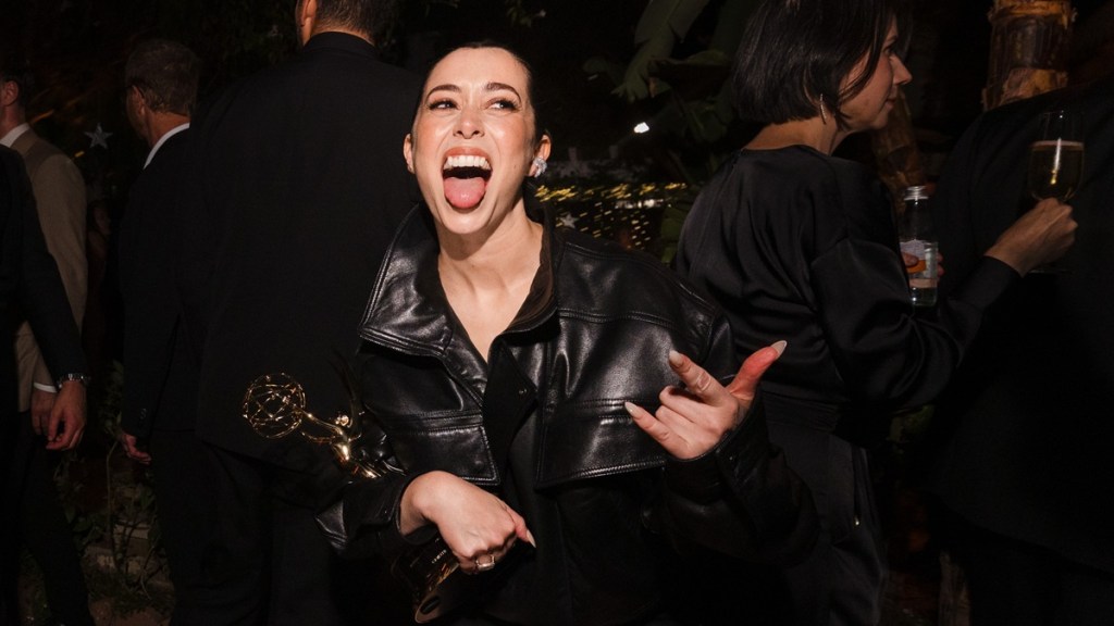 Cristin Milioti Drops Emmy in Dramatic Afterparty Fall