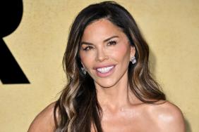 Lauren Sanchez's Photo in a Mini Dress Is Truly One of a Kind