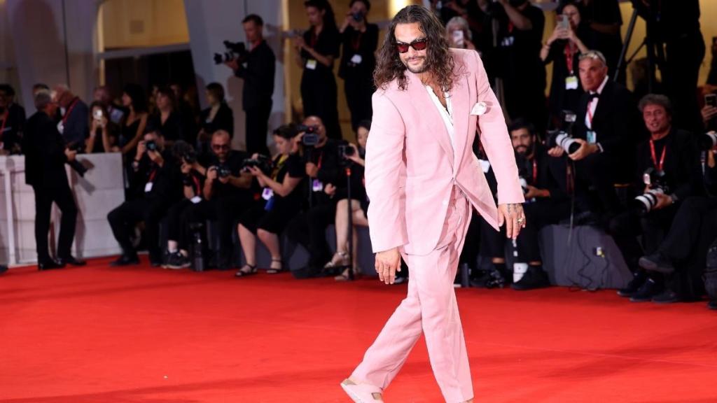 Jason Momoa Elevates Color Coordination by Matching Toenails With His Suit