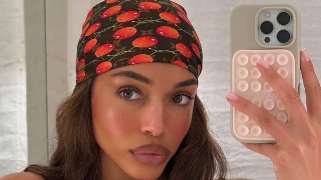 Lori Harvey's Gucci Thong Selfie Is 'Embarrassing' for Her Family, Source Says