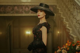 Angelina Jolie Breaks Down in Tears Over Her Mother's Words at Premiere of New Movie