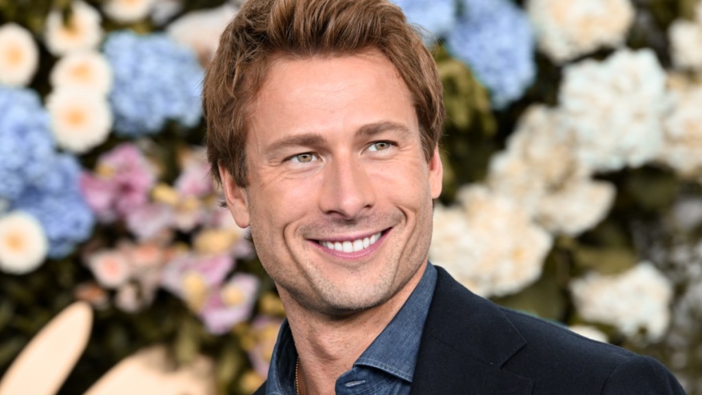 Glen Powell Reveals Massive Muscles, But He’s Cheating