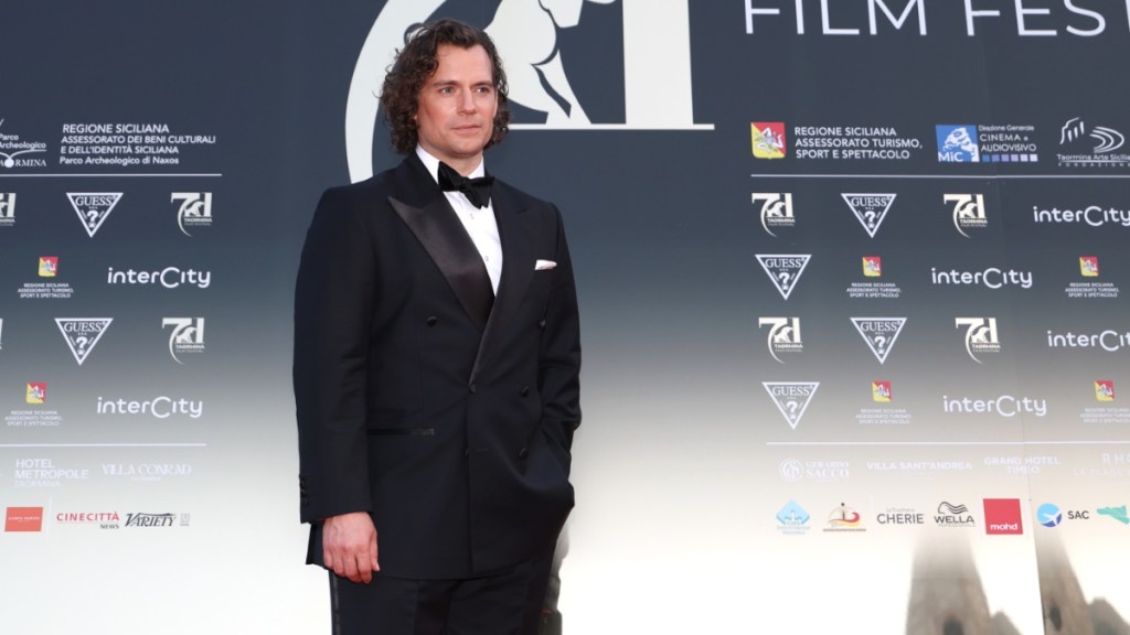 Henry Cavill Gets Injured During Highlander Remake