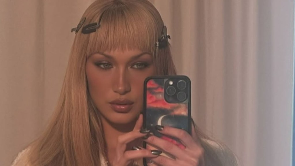 Fans React to Bella Hadid's Hospital Photos: 'Get Well Soon'