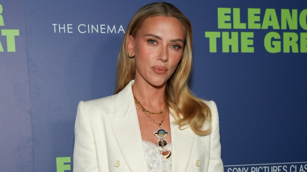 Scarlett Johansson Wearing White Suit Has Fans Saying 'Face Card Never Decline'