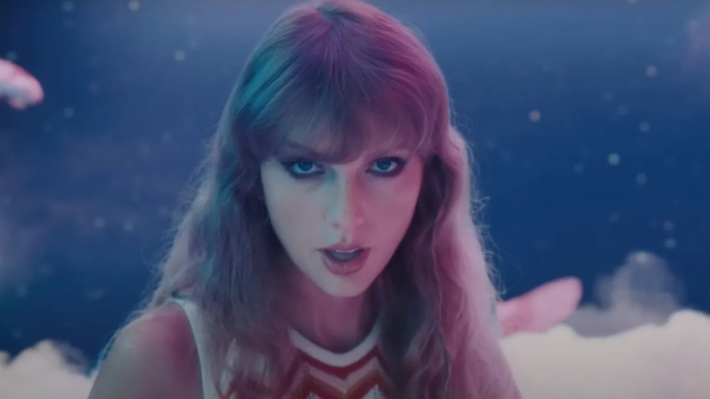 Taylor Swift & NFL 'Never Had Single Serious Conversation' About Super Bowl, Insiders Say