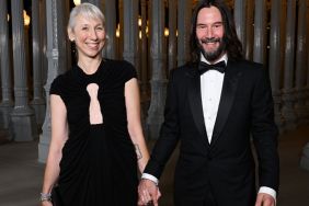 Fans Say Photo of Keanu Reeves Kissing His Girlfriend Under the Skies Is 'Magnificent'