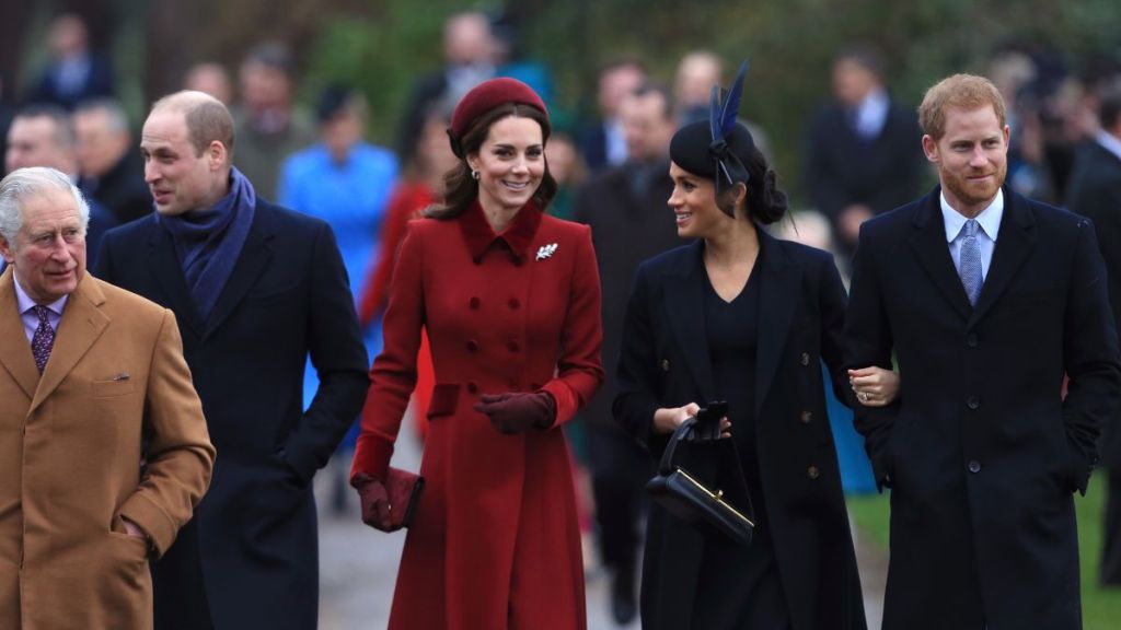 Prince Harry 'Regrets Past Actions' & Wants To Rebuild Bond With Family, Source Claims