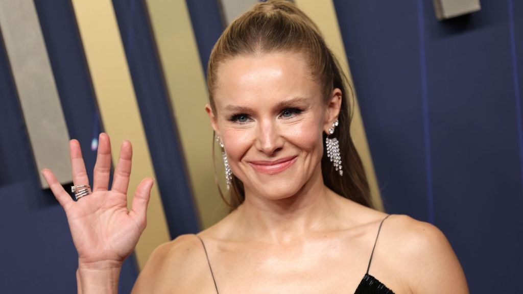 Kristen Bell Lets Her Naked Dress Do All the Talking in Emmys Glambot Shot