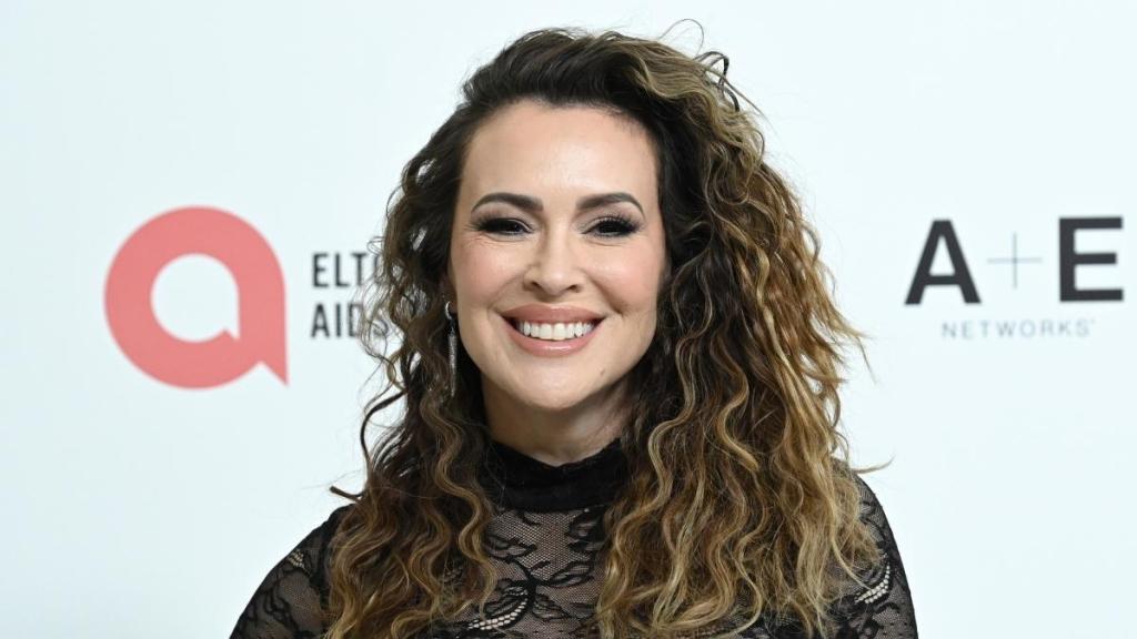 Alyssa Milano Removes Breast Implants to Let Go of a Body That Was ‘Sexualized’