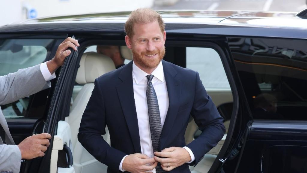 Prince Harry Carrying ‘Emotional Problems’ for Kids if He Doesn’t Return to the UK, Expert Claims