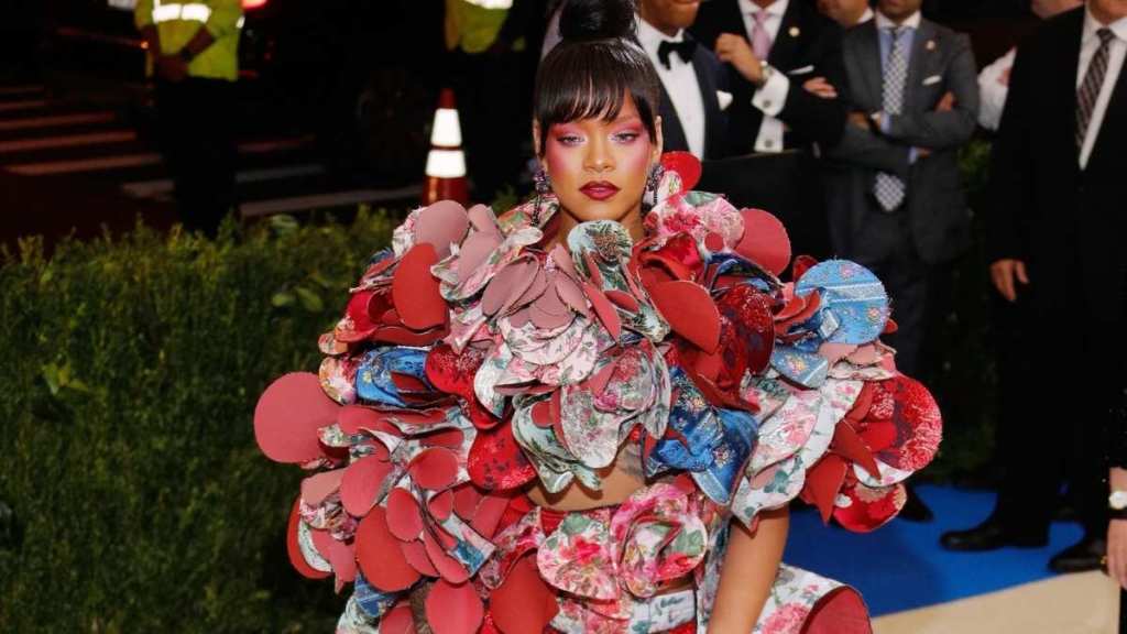 Photos: Rihanna's Bathtub Shoot for Fenty Skin Has Fans Calling It 'Absolutely Divine'