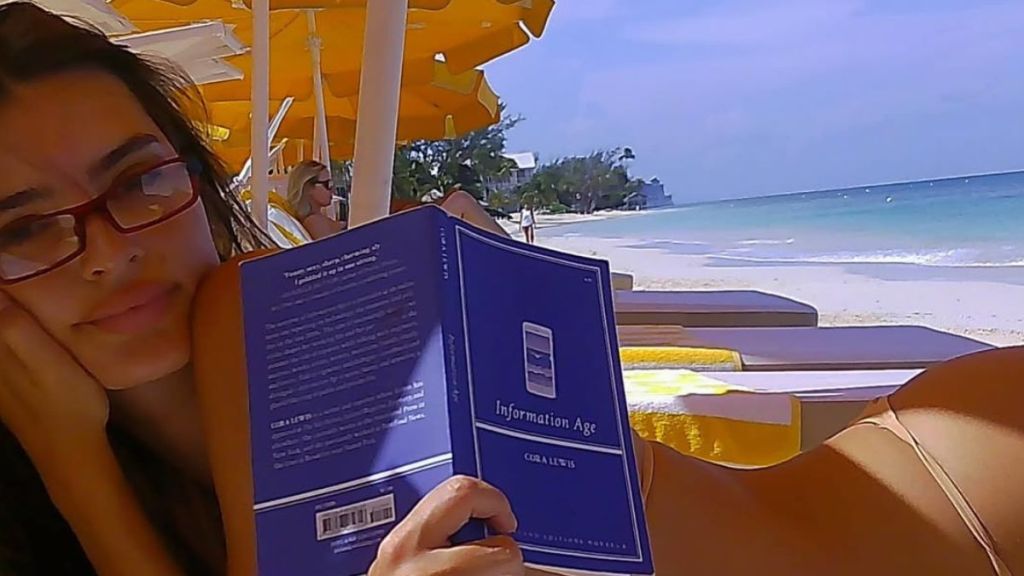 Emily Ratajowski Bikini Photos Prove Underboobs Are Back for Summer