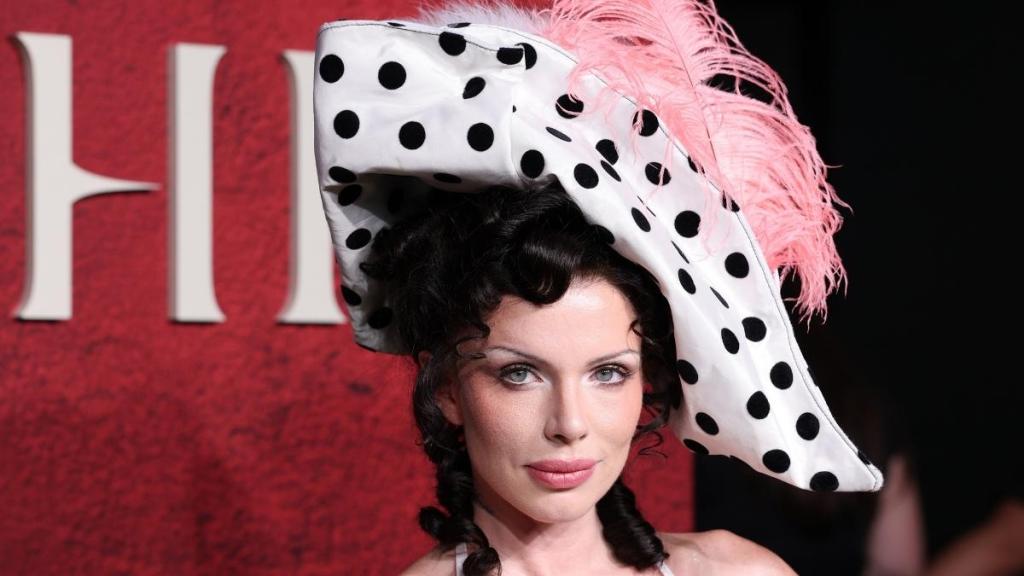 Julia Fox Brings Back ’90s Bombshell Energy in Polka Dot Corset With Daring Neckline