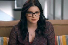 Modern Family star Ariel Winter, who played girl genius Alex Dunphy on the show, seems to have joined the bandwagon to bring the sitcom back.