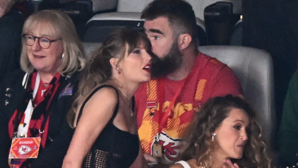 Jason Kelce embarrassed Taylor Swift