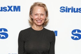 pamela anderson guy pearce musical queen of the falls