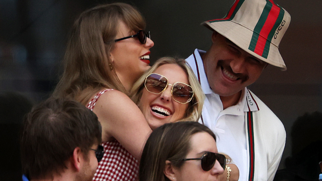 Engaged Taylor Swift with Britanny Mahomes