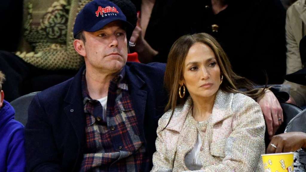 Jennifer Lopez Wants One Last Favor From Ben Affleck Because of How Things Ended Between Them, Says Source