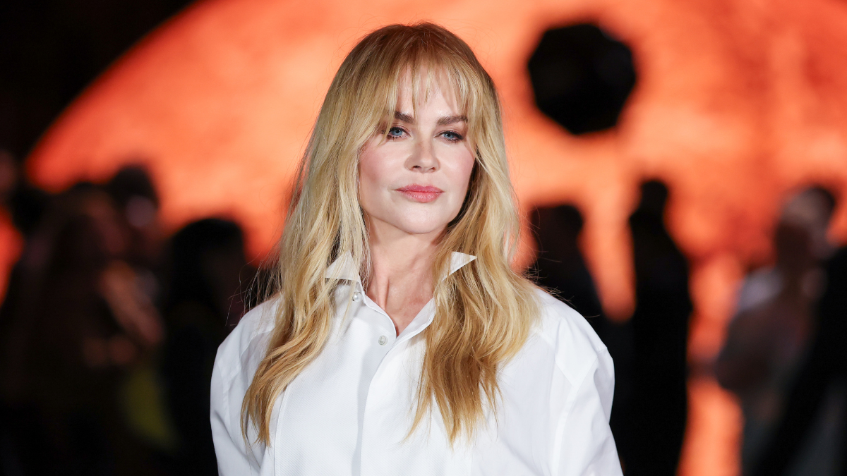 Nicole Kidman Has Internet in Chokehold With Thigh-High Slit Dress:  'Timeless Beauty'