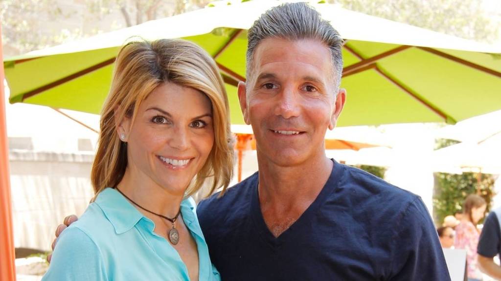 Lori Loughlin Asked Strippers About Husband’s Activity — Source