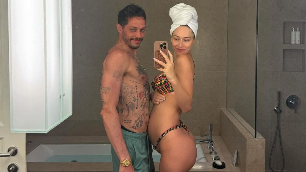 Pete Davidson & Elsie Hewitt