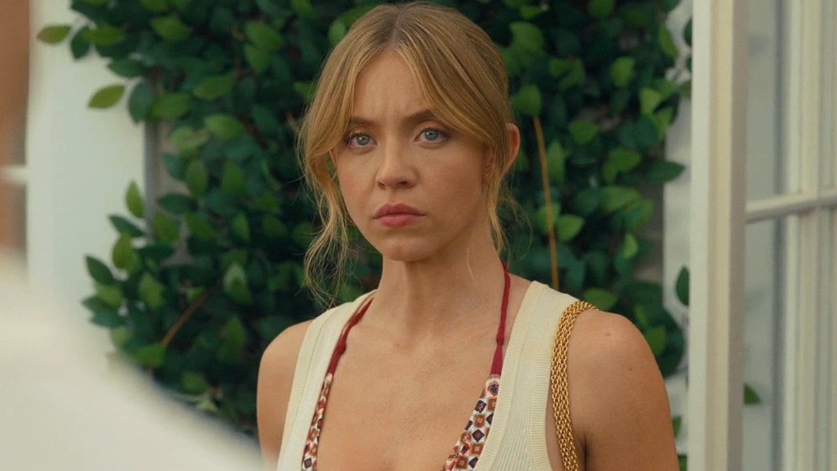 Sydney Sweeney Was Told to 'Fix' Her Face at 16 Mandatory