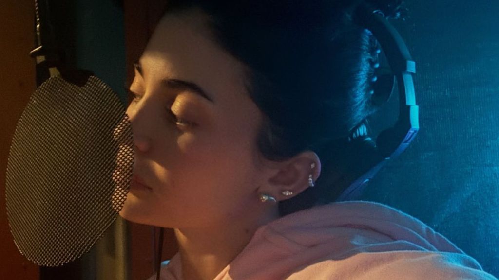 Photos: Kylie Jenner's 'Fourth Strike' Debut Has Fans Saying 'Girl You Ate'