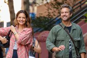 Joshua Jackson Sending Kate Holmes 'Mixed Messages' Amid Dating Rumors, Source Claims