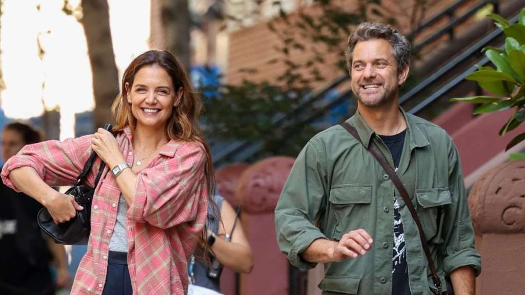 Joshua Jackson Sending Kate Holmes 'Mixed Messages' Amid Dating Rumors, Source Claims