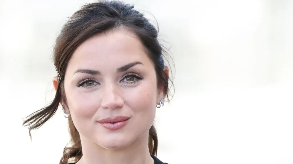 Ana de Armas Wearing Crochet Bra Top Will Make You Look Twice