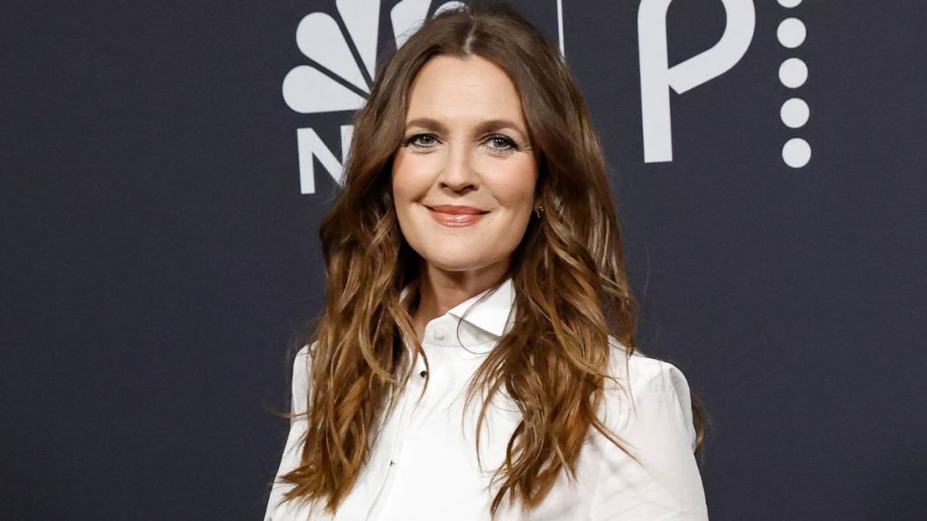 Drew Barrymore Made People 'Uncomfortable' by Smelling Her Own Feet On Air, Says Source