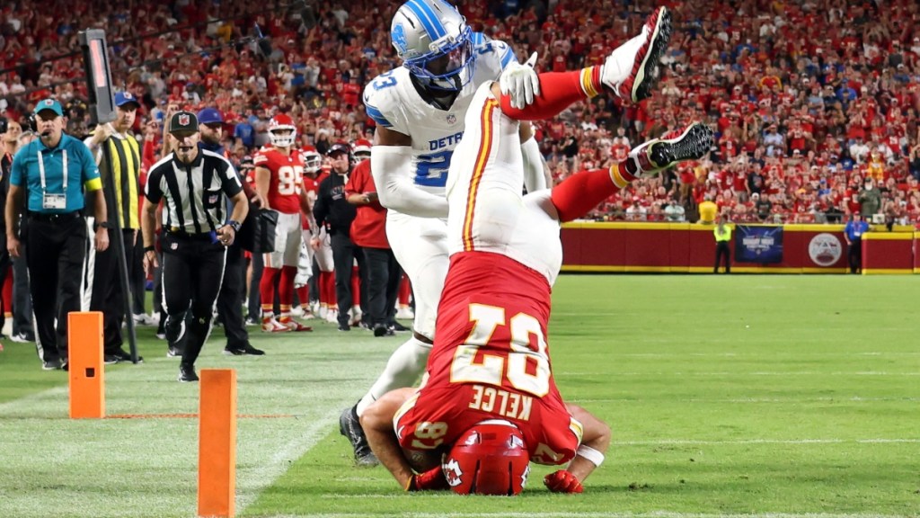 travis kelce fall chiefs vs lions