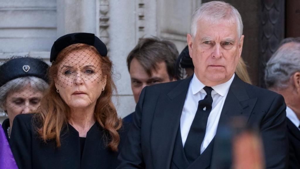 Sarah Ferguson's Explosive Tell-All Will 'Torch' Palace Walls — Source